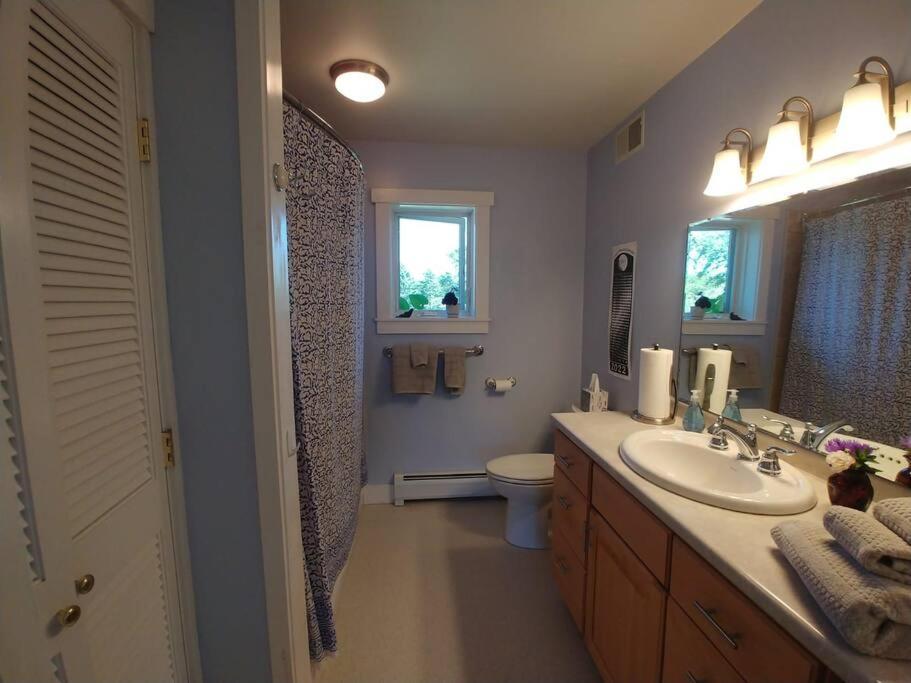 Spacious Country Retreat Close To Town And Nature, Sylvana Farm Vt Montpelier Bagian luar foto